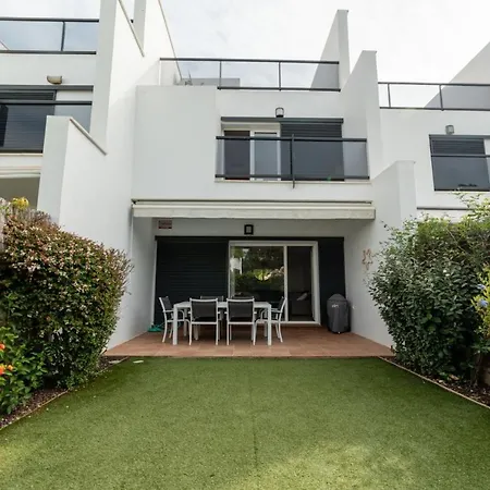 Casa Residencial Playa Fontanilla בית נופש